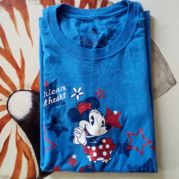 Minnie mouse graphic tee - Picture 2 of 8